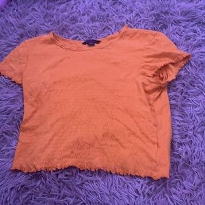 yellow short sleeve tee